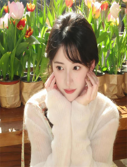 《女儿能顶半边》媒体精准评价：主流媒体观点与专业影评解读